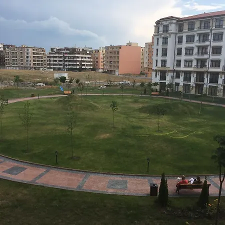 Apartment Aivazovskiy Park
